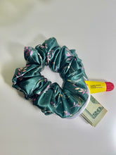 Load image into Gallery viewer, Zipper Scrunchies