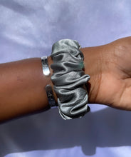 Load image into Gallery viewer, Scrunchie Watch Bands