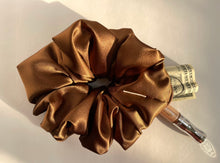 Load image into Gallery viewer, Zipper Scrunchies